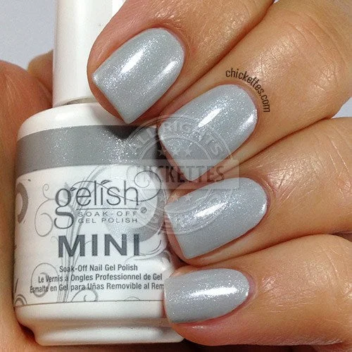 nail polish glistening turret-Gelish The big chill