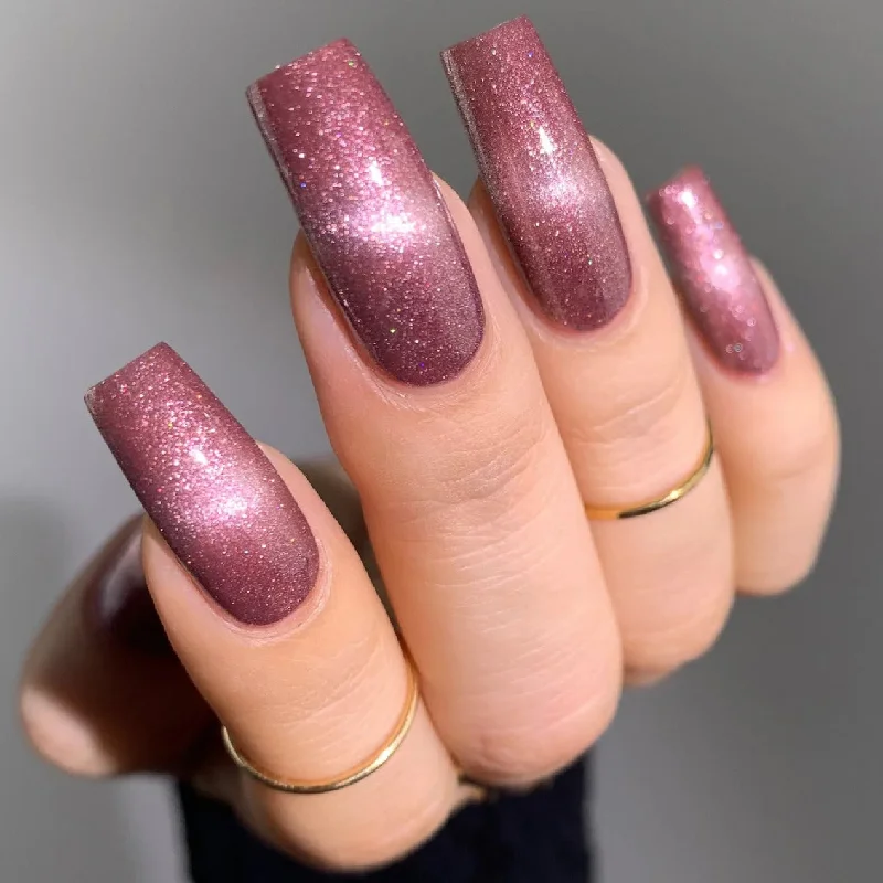 nail polish dark faucet-Mooncat - Velvet Rose (Magnetic)